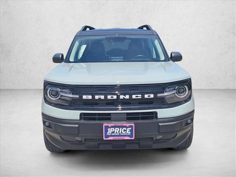 Used 2023 Ford Bronco Sport Outer Banks w/ Tech Package AWD/4WD image 2
