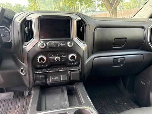 Used 2020 GMC Sierra 1500 Denali w/ Denali Premium Package AWD/4WD image 10