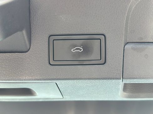 Certified 2023 Volkswagen Arteon SEL AWD/4WD image 30