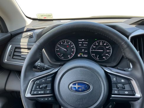 Used 2023 Subaru Ascent Touring AWD/4WD image 12