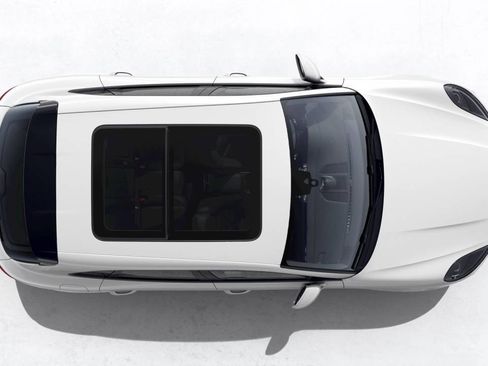 New 2026 Porsche Macan AWD/4WD image 5