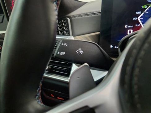 Used 2025 BMW X7 M60i AWD/4WD image 47