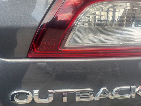 Used 2019 Subaru Outback 2.5i Limited AWD/4WD image 27