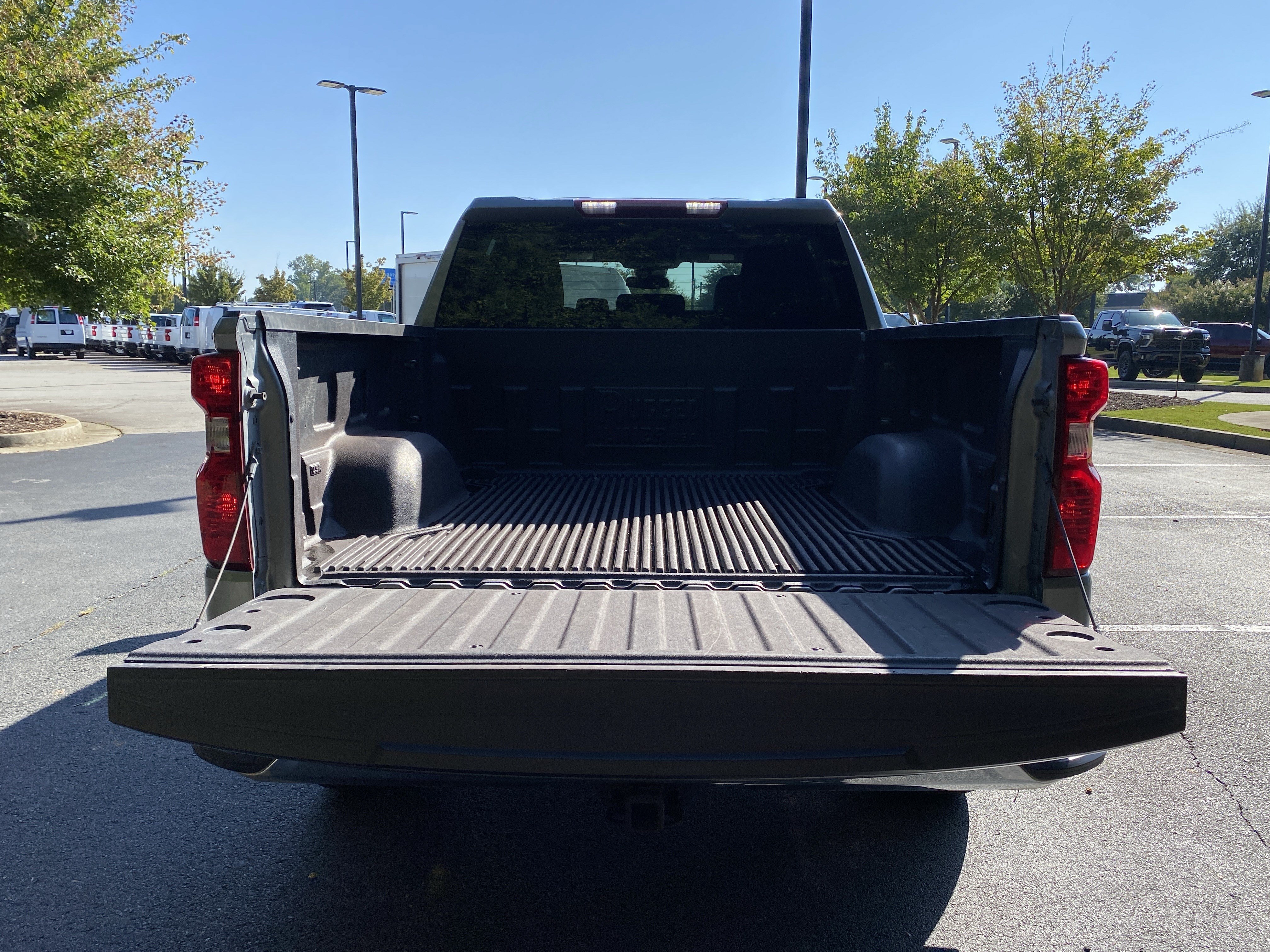 Used 2023 Chevrolet Silverado 1500 LT AWD/4WD image 11