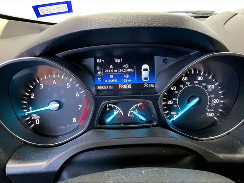 Used 2018 Ford Escape Titanium w/ Ford Safe & Smart Package AWD/4WD image 18