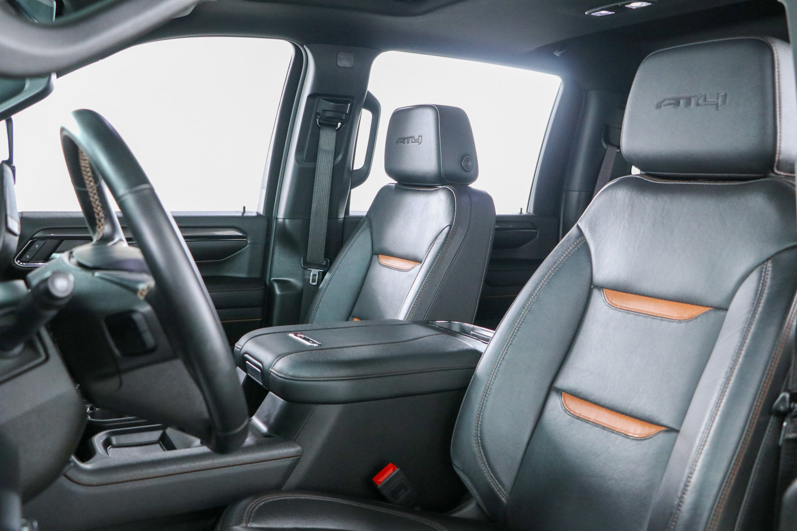 Used 2024 GMC Sierra 2500 AT4 w/ AT4 Premium Plus Package AWD/4WD image 28
