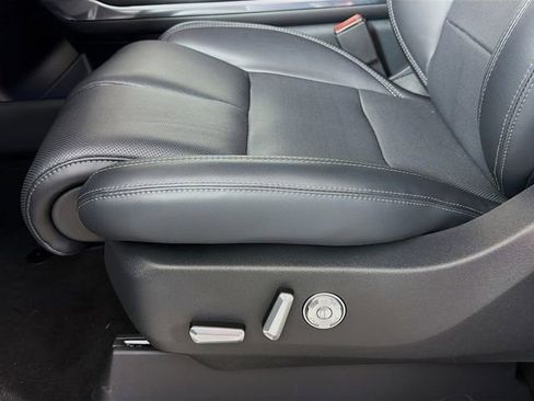 New 2025 Lincoln Navigator L Reserve AWD/4WD image 20