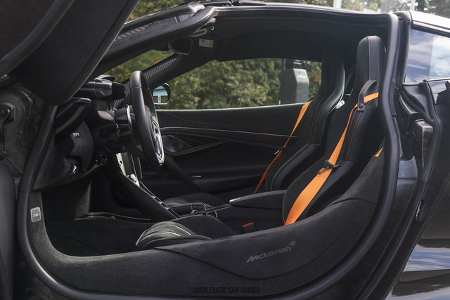 Used 2025 McLaren 750S RWD image 33