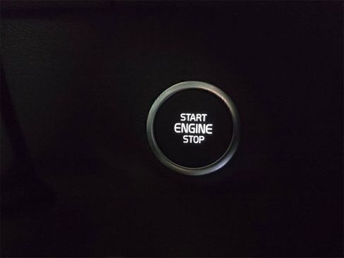 New 2026 Volvo XC40 B5 Ultra w/ Climate Package image 33