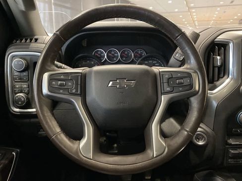 Used 2022 Chevrolet Silverado 1500 LT Trail Boss w/ Convenience Package II AWD/4WD image 17