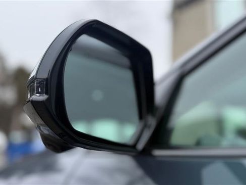 Used 2024 Hyundai Ioniq 5 Limited image 34