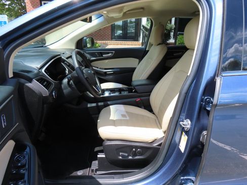 Used 2019 Ford Edge SEL w/ Equipment Group 201A FWD image 15