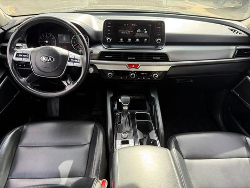 Used 2020 Kia Telluride LX AWD/4WD image 16