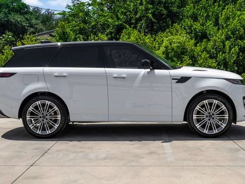 New 2026 Land Rover Range Rover Sport Dynamic SE AWD/4WD image 10