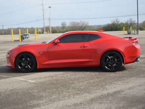 Used 2017 Chevrolet Camaro SS image 22