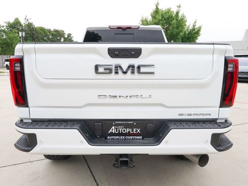 Used 2025 GMC Sierra 2500 Denali Ultimate AWD/4WD image 4
