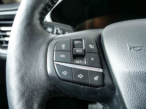 Used 2020 Ford Escape Titanium image 16