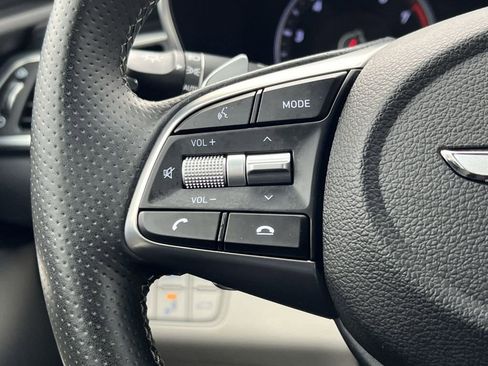 Used 2019 Genesis G70 2.0T Advanced image 29