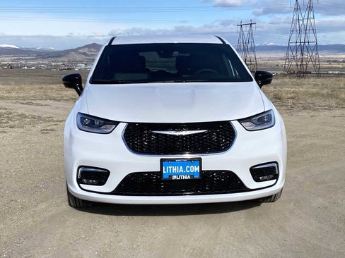 New 2026 Chrysler Pacifica Select FWD image 10