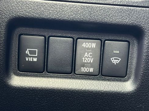 Used 2024 Toyota 4Runner Limited AWD/4WD image 18