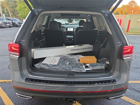 New 2026 Volkswagen Atlas SE image 30