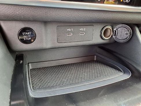 Certified 2025 Nissan Rogue SV FWD image 10