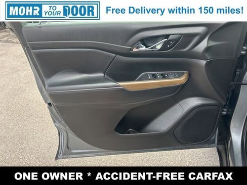 Used 2021 GMC Acadia SLE w/ LPO, Floor Liner Package image 10