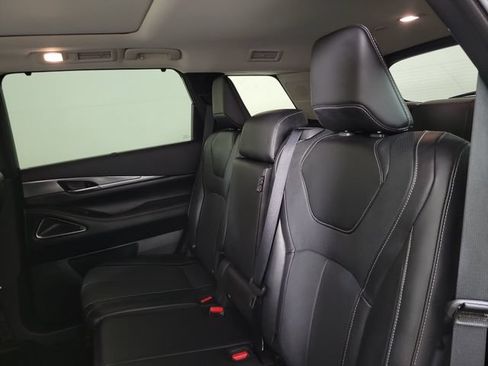 Certified 2025 INFINITI QX60 Luxe w/ Cargo Package AWD/4WD image 16