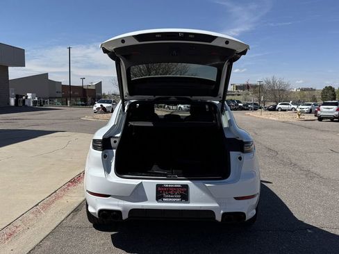 Used 2023 Porsche Cayenne Coupe AWD/4WD image 8