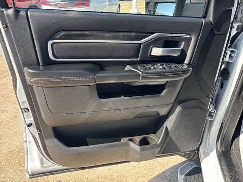 Used 2024 RAM 3500 Big Horn image 11