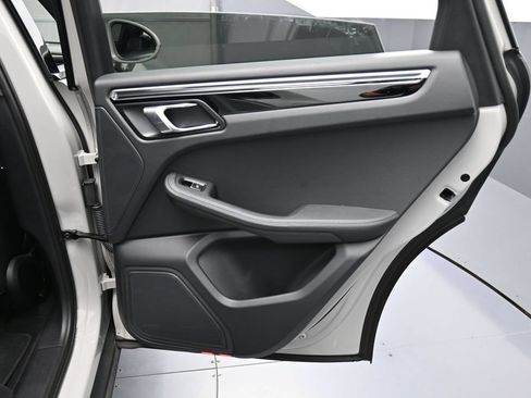 Certified 2023 Porsche Macan Turbo AWD/4WD image 25
