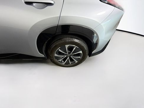 Used 2025 Lexus RZ 450e AWD/4WD image 11
