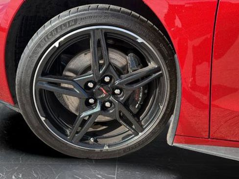 Used 2021 Chevrolet Corvette Stingray Preferred Cpe w/ Z51 Performance Package RWD image 28
