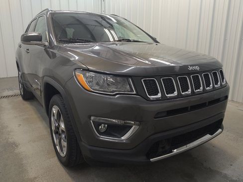 Used 2021 Jeep Compass Limited AWD/4WD image 13
