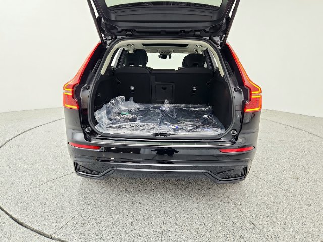 New 2026 Volvo XC60 B5 Ultra w/ Protection Package Premier AWD/4WD image 19