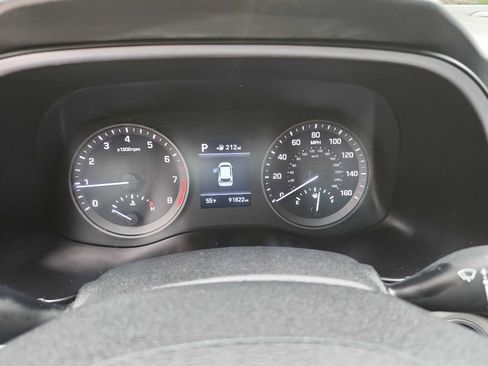Used 2019 Hyundai Tucson Value FWD image 18