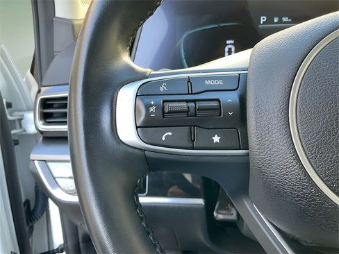 Used 2025 Kia Sportage EX w/ EX Premium Package image 27