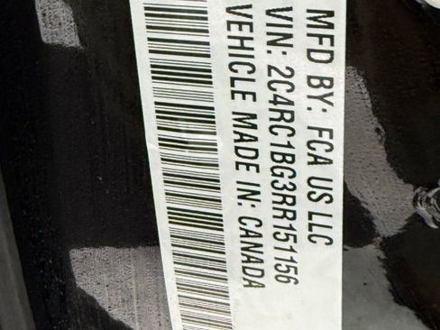 Used 2024 Chrysler Pacifica Touring-L image 43