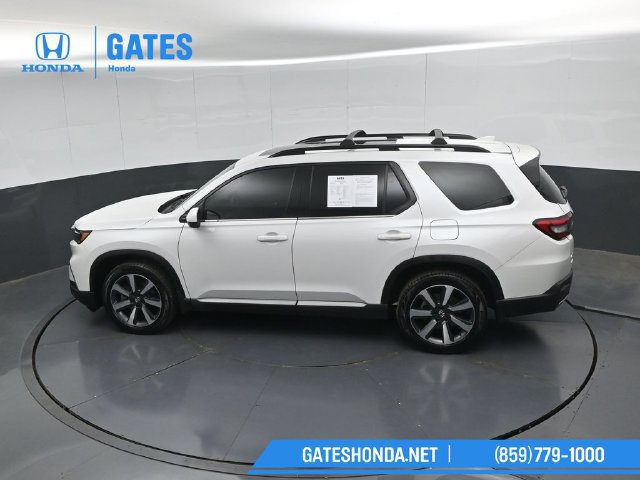 Used 2023 Honda Pilot Touring image 54