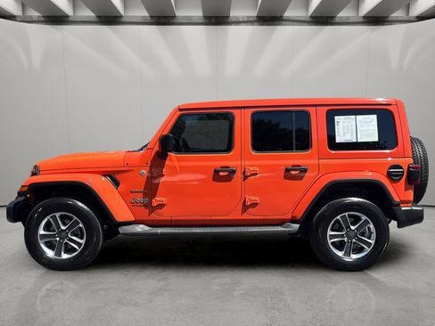 Used 2019 Jeep Wrangler Unlimited Sahara w/ LED Lighting Group AWD/4WD image 2