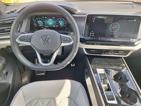 New 2026 Volkswagen Atlas Cross Sport SEL Premium R-Line AWD/4WD image 22