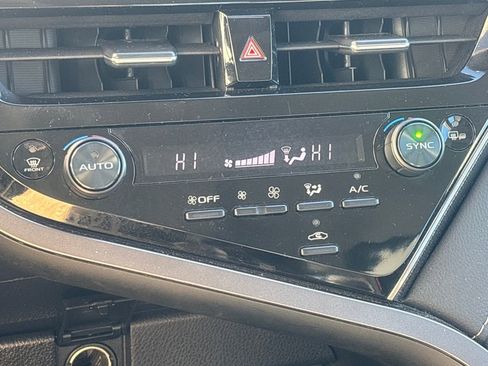 Used 2023 Toyota Camry XSE image 13