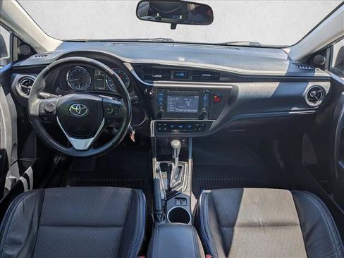 Used 2019 Toyota Corolla SE FWD image 16