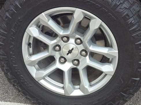 Used 2022 Chevrolet Silverado 1500 RST AWD/4WD image 12