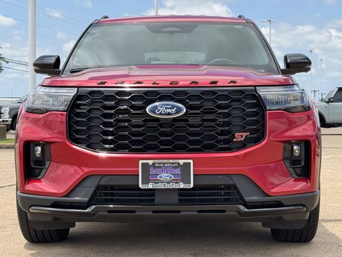 Certified 2025 Ford Explorer ST AWD/4WD image 9