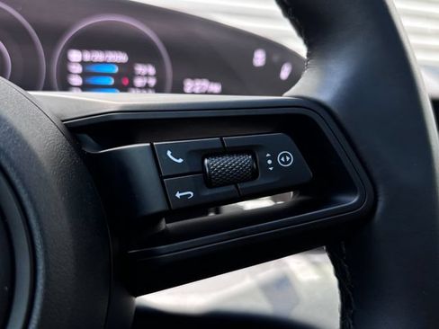 Certified 2022 Porsche Taycan RWD image 17