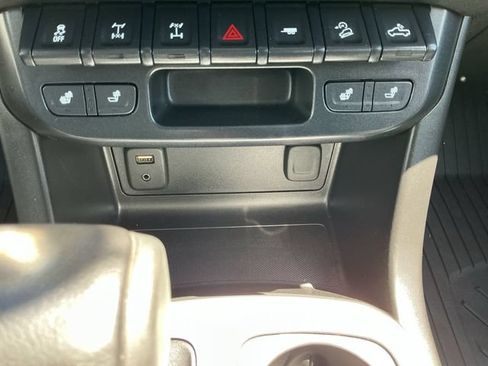 Used 2018 Chevrolet Colorado ZR2 AWD/4WD image 19