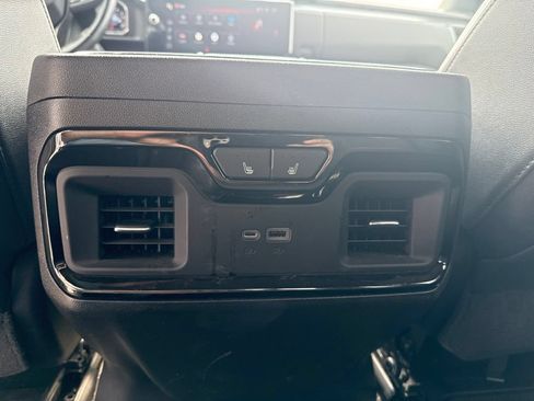 Certified 2024 GMC Sierra 1500 AT4 w/ AT4 Premium Package AWD/4WD image 17