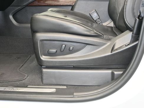 Used 2020 GMC Yukon SLT AWD/4WD image 22
