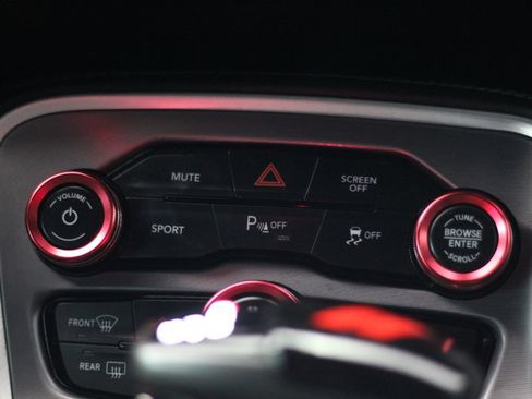Used 2019 Dodge Challenger R/T w/ Driver Convenience Group RWD image 26